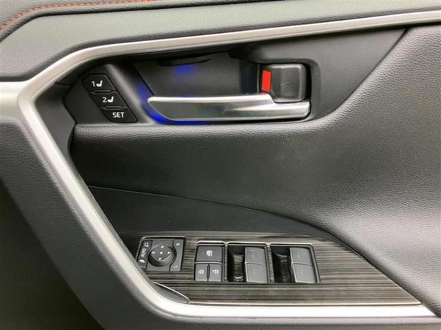 RAV4 4WDハイブリッドアドベンチャー パノラマルーフ/保証書/ディスプレイオーディオ+ナビ9インチ/デジタルインナーミラー/トヨタセーフティセンス/シートヒーター 前席/パノラミックビューモニター/車線逸脱防止支援システム サンルーフ(33枚目)