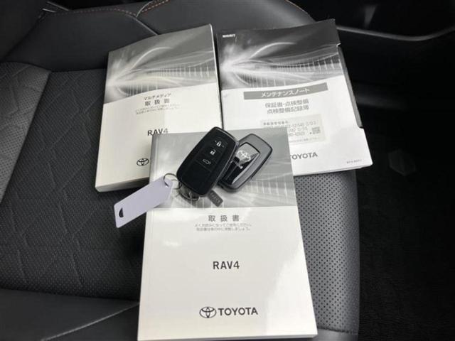 RAV4 4WDハイブリッドアドベンチャー パノラマルーフ/保証書/ディスプレイオーディオ+ナビ9インチ/デジタルインナーミラー/トヨタセーフティセンス/シートヒーター 前席/パノラミックビューモニター/車線逸脱防止支援システム サンルーフ(39枚目)