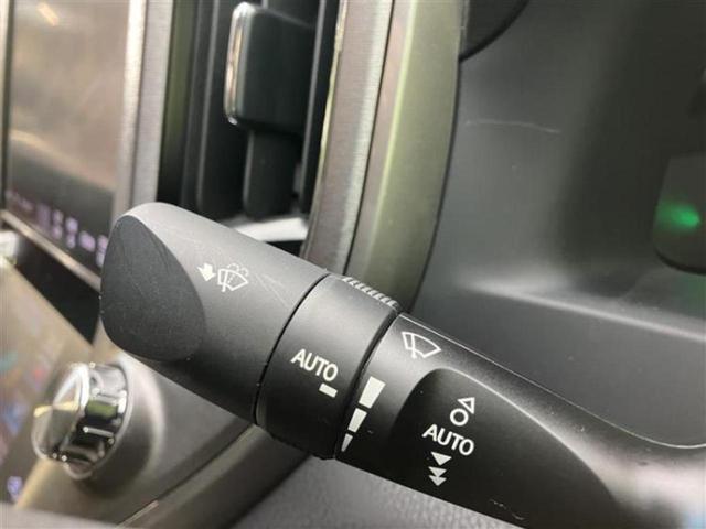 クラウンハイブリッド ハイブリッドロイヤルサルーンブラックスタイル　新品タイヤ／保証書／純正　ナビ／衝突安全装置／シートヒーター　前席／ヘッドランプ　ＬＥＤ／Ｂｌｕｅｔｏｏｔｈ接続／ＥＴＣ／ＥＢＤ付ＡＢＳ／横滑り防止装置／アイドリングストップ／クルーズコントロール（29枚目）