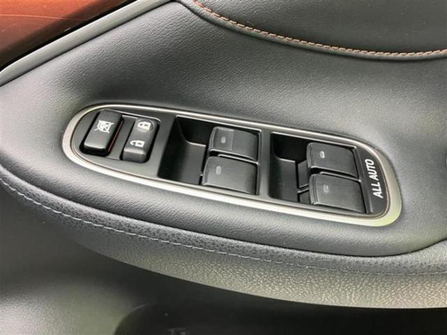 クラウンハイブリッド ハイブリッドロイヤルサルーンブラックスタイル　新品タイヤ／保証書／純正　ナビ／衝突安全装置／シートヒーター　前席／ヘッドランプ　ＬＥＤ／Ｂｌｕｅｔｏｏｔｈ接続／ＥＴＣ／ＥＢＤ付ＡＢＳ／横滑り防止装置／アイドリングストップ／クルーズコントロール（31枚目）