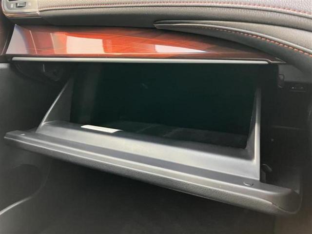 クラウンハイブリッド ハイブリッドロイヤルサルーンブラックスタイル　新品タイヤ／保証書／純正　ナビ／衝突安全装置／シートヒーター　前席／ヘッドランプ　ＬＥＤ／Ｂｌｕｅｔｏｏｔｈ接続／ＥＴＣ／ＥＢＤ付ＡＢＳ／横滑り防止装置／アイドリングストップ／クルーズコントロール（36枚目）