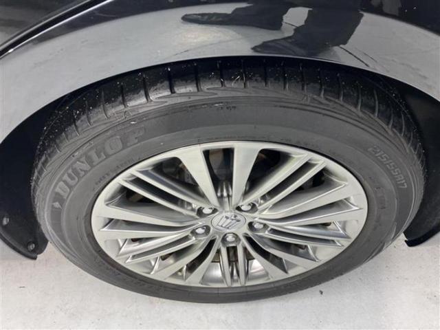 クラウンハイブリッド ハイブリッドロイヤルサルーンブラックスタイル　新品タイヤ／保証書／純正　ナビ／衝突安全装置／シートヒーター　前席／ヘッドランプ　ＬＥＤ／Ｂｌｕｅｔｏｏｔｈ接続／ＥＴＣ／ＥＢＤ付ＡＢＳ／横滑り防止装置／アイドリングストップ／クルーズコントロール（42枚目）