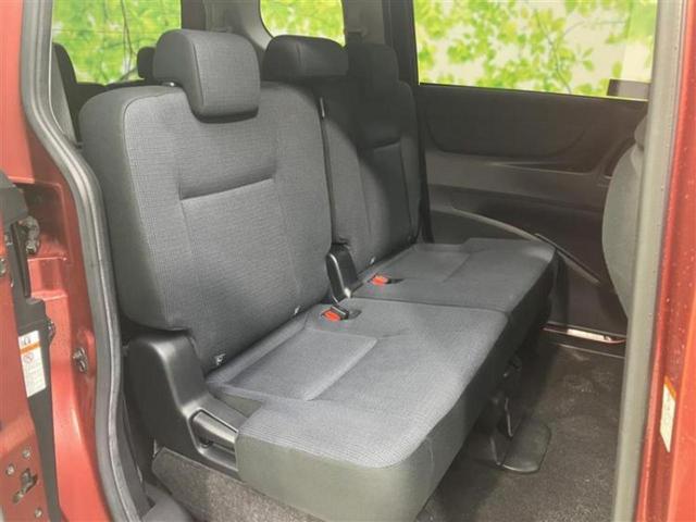 シエンタ ハイブリッドＧ　純正エアロ／社外　ＳＤナビ／トヨタセーフティセンス／両側電動スライドドア／車線逸脱防止支援システム／ヘッドランプ　ＬＥＤ／ＥＴＣ／ＥＢＤ付ＡＢＳ／横滑り防止装置／アイドリングストップ／フルセグＴＶ（6枚目）