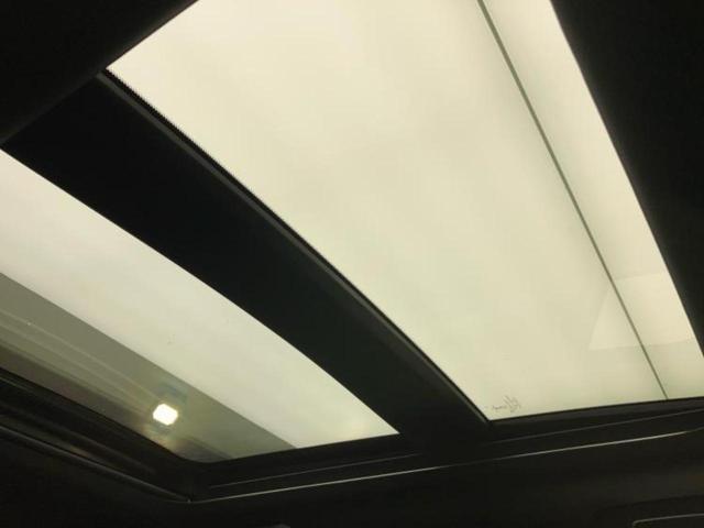 アウトランダーＰＨＥＶ ４ＷＤ　Ｐ　新品タイヤ／サンルーフ／ＢＯＳＥ／保証書／純正　ＳＤナビ／衝突安全装置／シートヒーター／全方位モニター／車線逸脱防止支援システム／シート　合皮／電動バックドア／ヘッドランプ　ＬＥＤ　全周囲カメラ（34枚目）