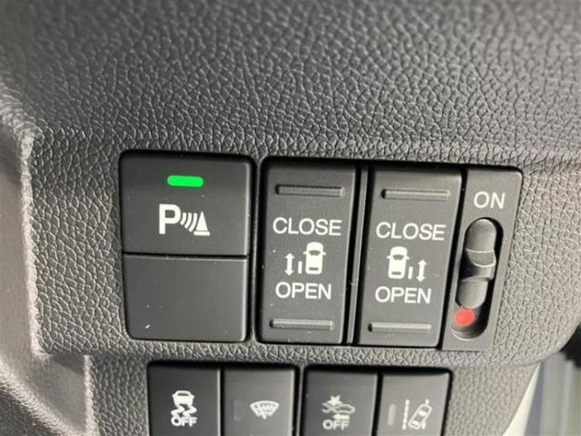 フリードハイブリッド ハイブリッドクロスターブラックスタイル　新品タイヤ／保証書／純正　９インチ　ＳＤナビ／ホンダセンシング／両側電動スライドドア／シートヒーター　前席／車線逸脱防止支援システム／シート　ハーフレザー／ドライブレコーダー　前後　バックカメラ（12枚目）