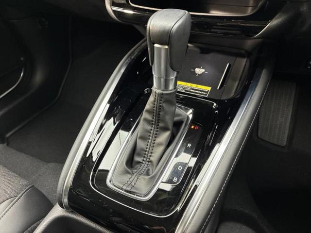 ヴェゼル ｅＨＥＶ　Ｚ　純正エアロ／保証書／純正　９インチ　ＳＤナビ／衝突安全装置／シートヒーター／マルチビューカメラシステム／車線逸脱防止支援システム／シート　ハーフレザー／電動バックドア／ヘッドランプ　ＬＥＤ　フルエアロ（18枚目）