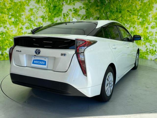 プリウス Ｓ　純正　９インチ　ナビ／トヨタセーフティセンス／車線逸脱防止支援システム／ドライブレコーダー　社外／ヘッドランプ　ＬＥＤ／Ｂｌｕｅｔｏｏｔｈ接続／ＥＴＣ／ＥＢＤ付ＡＢＳ／横滑り防止装置　バックカメラ（3枚目）