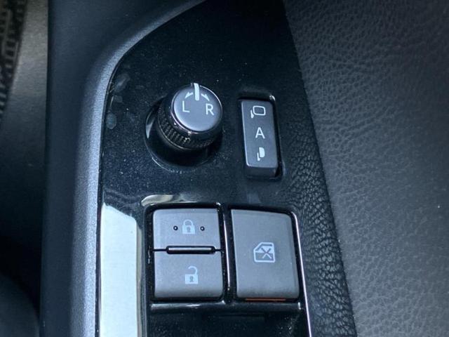 プリウス Ｓ　純正　９インチ　ナビ／トヨタセーフティセンス／車線逸脱防止支援システム／ドライブレコーダー　社外／ヘッドランプ　ＬＥＤ／Ｂｌｕｅｔｏｏｔｈ接続／ＥＴＣ／ＥＢＤ付ＡＢＳ／横滑り防止装置　バックカメラ（45枚目）