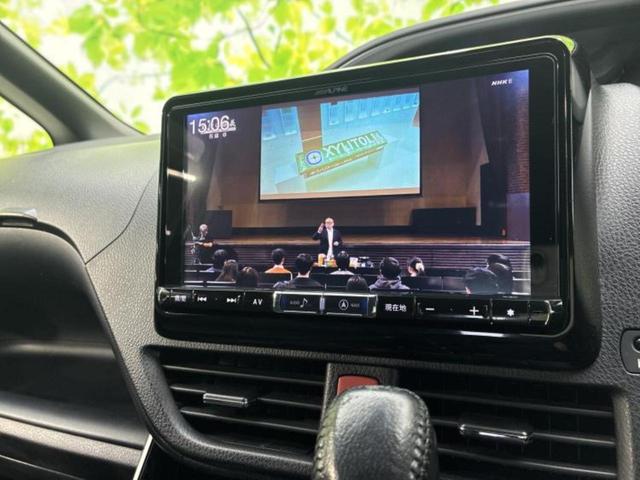 ヴォクシー ＺＳキラメキ２　新品タイヤ／保証書／社外　９インチ　ＳＤナビ／フリップダウンモニター　社外　１０．１インチ／衝突安全装置／両側電動スライドドア／車線逸脱防止支援システム／ドライブレコーダー　社外　衝突被害軽減システム（12枚目）