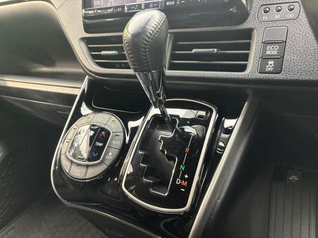 ヴォクシー ＺＳキラメキ２　新品タイヤ／保証書／社外　９インチ　ＳＤナビ／フリップダウンモニター　社外　１０．１インチ／衝突安全装置／両側電動スライドドア／車線逸脱防止支援システム／ドライブレコーダー　社外　衝突被害軽減システム（18枚目）