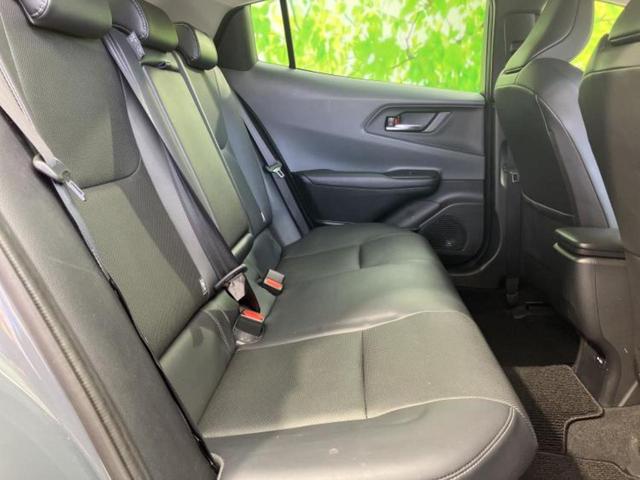 プリウス Ｚ　新品タイヤ／保証書／純正　ＳＤナビ／デジタルインナーミラー／トヨタセーフティセンス／シートヒーター／全方位モニター／車線逸脱防止支援システム／シート　合皮／電動バックドア／ドライブレコーダー　純正（8枚目）