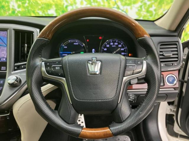 クラウンハイブリッド ハイブリッドロイヤルサルーンＧ　新品タイヤ／サンルーフ／保証書／純正　８インチ　ＳＤナビ／衝突安全装置／シートヒーター　全席／シート　フルレザー／ヘッドランプ　ＨＩＤ／ＥＴＣ／ＥＢＤ付ＡＢＳ／横滑り防止装置／アイドリングストップ（14枚目）