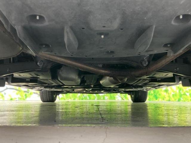 クラウンハイブリッド ハイブリッドロイヤルサルーンＧ　新品タイヤ／サンルーフ／保証書／純正　８インチ　ＳＤナビ／衝突安全装置／シートヒーター　全席／シート　フルレザー／ヘッドランプ　ＨＩＤ／ＥＴＣ／ＥＢＤ付ＡＢＳ／横滑り防止装置／アイドリングストップ（42枚目）