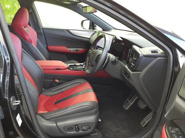 NX NX350h Fスポーツ サンルーフ/保証書/純正 SDナビ/デジタルインナーミラー/衝突安全装置/シートヒーター/パノラミックビューモニター/車線逸脱防止支援システム/シート 合皮/パーキングアシスト 自動操舵 全周囲カメラ(4枚目)