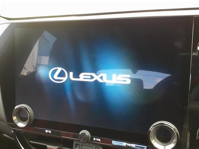 NX NX350h Fスポーツ サンルーフ/保証書/純正 SDナビ/デジタルインナーミラー/衝突安全装置/シートヒーター/パノラミックビューモニター/車線逸脱防止支援システム/シート 合皮/パーキングアシスト 自動操舵 全周囲カメラ(9枚目)