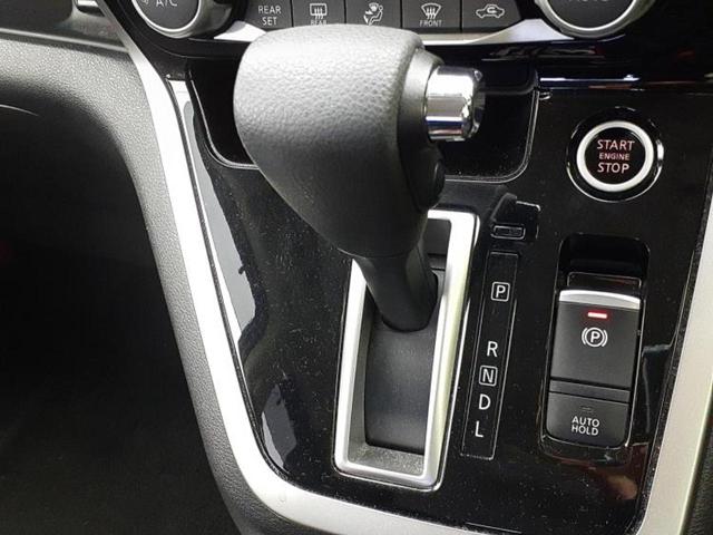 セレナ ハイウェイスターＶセレクション　新品タイヤ／純正　ＳＤナビ／インテリジェントルームミラー／衝突安全装置／両側電動スライドドア／アラウンドビューモニター／車線逸脱防止支援システム／プロパイロット／ドライブレコーダー　社外　全周囲カメラ（27枚目）