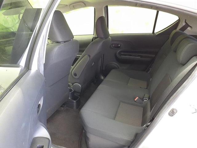 アクア Sスタイルブラック 新品タイヤ/純正 SDナビ/衝突安全装置/車線逸脱防止支援システム/ETC/EBD付ABS/横滑り防止装置/アイドリングストップ/ワンセグTV/エアバッグ 運転席/エアバッグ 助手席/パワーウインドウ(7枚目)