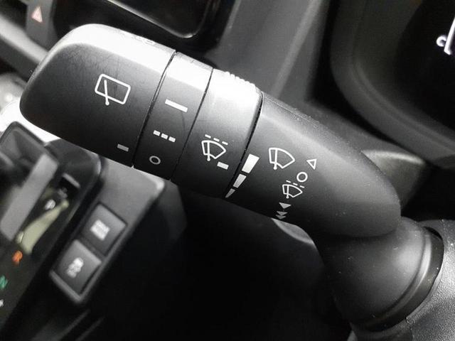 シエンタ Ｚ　新品タイヤ／保証書／純正　１０インチ　ＳＤナビ／フリップダウンモニター　純正　１１．５インチ／衝突安全装置／両側電動スライドドア／シートヒーター　前席／パノラミックビューモニター　衝突被害軽減システム（16枚目）