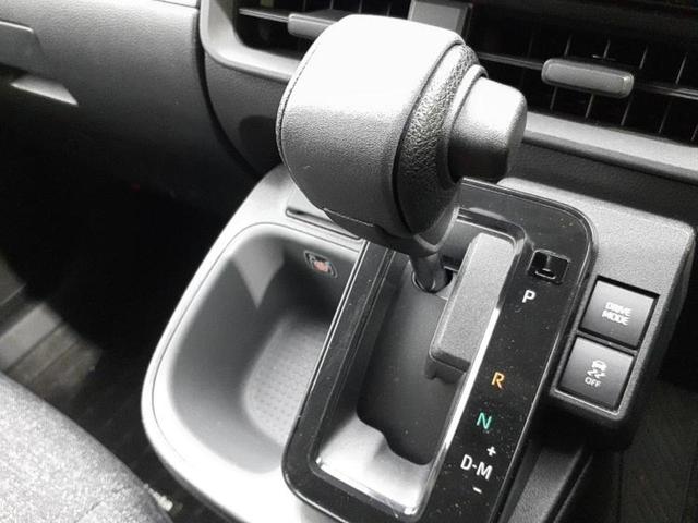 シエンタ Ｚ　新品タイヤ／保証書／純正　１０インチ　ＳＤナビ／フリップダウンモニター　純正　１１．５インチ／衝突安全装置／両側電動スライドドア／シートヒーター　前席／パノラミックビューモニター　衝突被害軽減システム（17枚目）