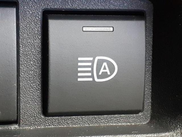 シエンタ Ｚ　新品タイヤ／保証書／純正　１０インチ　ＳＤナビ／フリップダウンモニター　純正　１１．５インチ／衝突安全装置／両側電動スライドドア／シートヒーター　前席／パノラミックビューモニター　衝突被害軽減システム（28枚目）