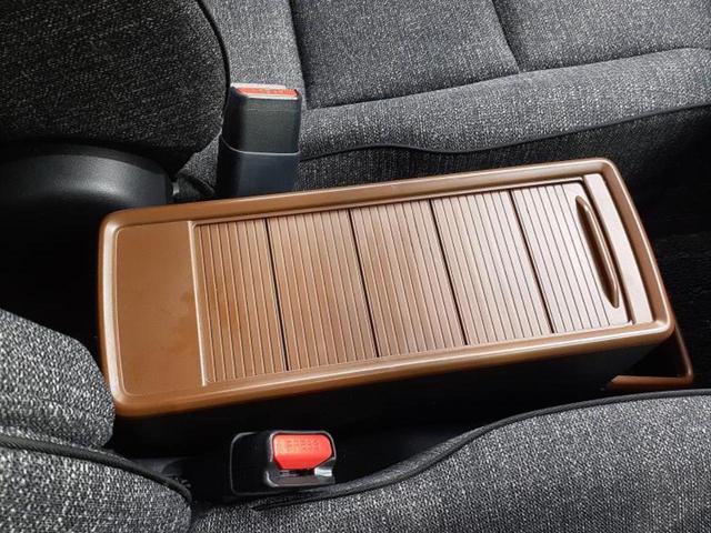 シエンタ Ｚ　新品タイヤ／保証書／純正　１０インチ　ＳＤナビ／フリップダウンモニター　純正　１１．５インチ／衝突安全装置／両側電動スライドドア／シートヒーター　前席／パノラミックビューモニター　衝突被害軽減システム（30枚目）