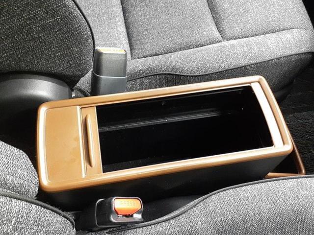 シエンタ Ｚ　新品タイヤ／保証書／純正　１０インチ　ＳＤナビ／フリップダウンモニター　純正　１１．５インチ／衝突安全装置／両側電動スライドドア／シートヒーター　前席／パノラミックビューモニター　衝突被害軽減システム（31枚目）