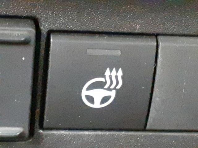 シエンタ Ｚ　新品タイヤ／保証書／純正　１０インチ　ＳＤナビ／フリップダウンモニター　純正　１１．５インチ／衝突安全装置／両側電動スライドドア／シートヒーター　前席／パノラミックビューモニター　衝突被害軽減システム（39枚目）