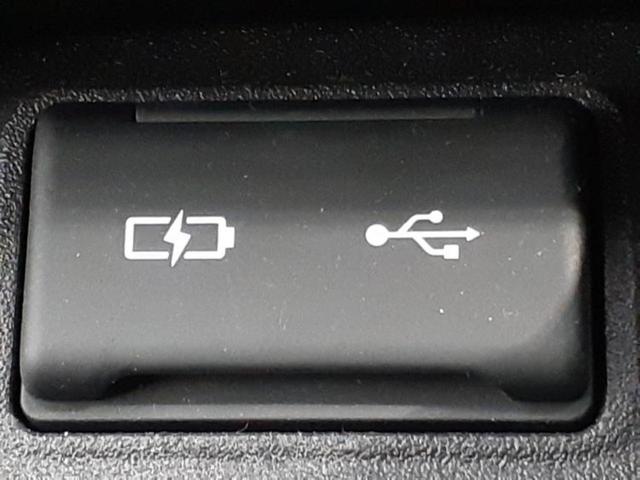 シエンタ Ｚ　新品タイヤ／保証書／純正　１０インチ　ＳＤナビ／フリップダウンモニター　純正　１１．５インチ／衝突安全装置／両側電動スライドドア／シートヒーター　前席／パノラミックビューモニター　衝突被害軽減システム（40枚目）