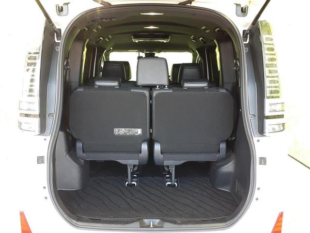 ヴォクシー ＺＳキラメキ３　新品タイヤ／純正エアロ／保証書／社外　１１インチ　ＳＤナビ／フリップダウンモニター　社外　１２．８インチ／衝突安全装置／両側電動スライドドア／車線逸脱防止支援システム／シート　ハーフレザー　フルエアロ（20枚目）