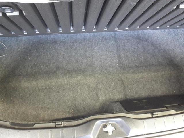 ヴォクシー ＺＳキラメキ３　新品タイヤ／純正エアロ／保証書／社外　１１インチ　ＳＤナビ／フリップダウンモニター　社外　１２．８インチ／衝突安全装置／両側電動スライドドア／車線逸脱防止支援システム／シート　ハーフレザー　フルエアロ（27枚目）