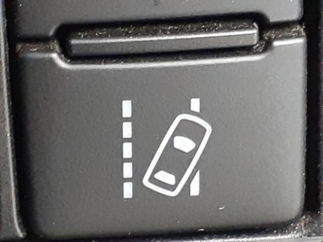 ヴォクシー ＺＳキラメキ３　新品タイヤ／純正エアロ／保証書／社外　１１インチ　ＳＤナビ／フリップダウンモニター　社外　１２．８インチ／衝突安全装置／両側電動スライドドア／車線逸脱防止支援システム／シート　ハーフレザー　フルエアロ（32枚目）