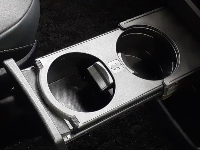 ヴォクシー ＺＳキラメキ３　新品タイヤ／純正エアロ／保証書／社外　１１インチ　ＳＤナビ／フリップダウンモニター　社外　１２．８インチ／衝突安全装置／両側電動スライドドア／車線逸脱防止支援システム／シート　ハーフレザー　フルエアロ（44枚目）