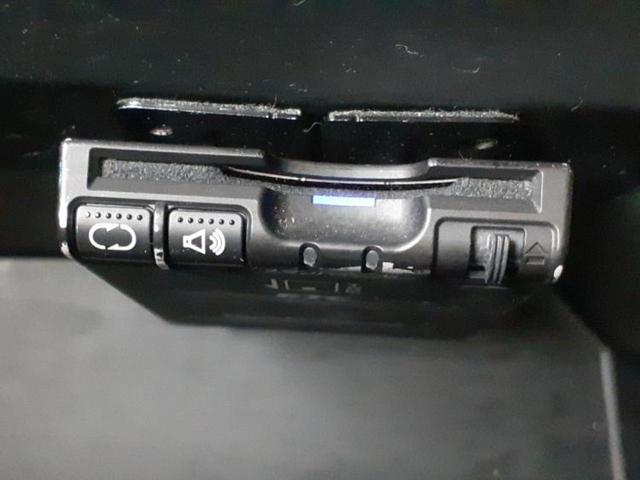 N-BOXカスタム G・ターボLパッケージ 新品タイヤ/ディスプレイオーディオ/両側電動スライドドア/シート ハーフレザー/USBジャック/ETC/EBD付ABS/横滑り防止装置/アイドリングストップ/クルーズコントロール/バックモニター(17枚目)