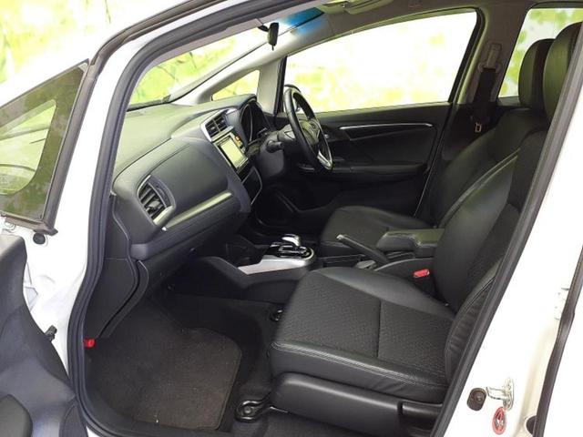 フィットハイブリッド ハイブリッド・Ｌパッケージ　新品タイヤ／社外　ナビ／パーキングアシスト　バックガイド／ヘッドランプ　ＨＩＤ／Ｂｌｕｅｔｏｏｔｈ接続／ＥＴＣ／ＥＢＤ付ＡＢＳ／横滑り防止装置／アイドリングストップ／ホンダセンシング　バックカメラ（6枚目）