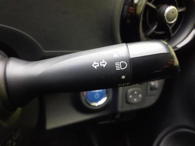 アクア Ｓ　新品タイヤ／保証書／純正　ＳＤナビ／ＥＴＣ／ＥＢＤ付ＡＢＳ／横滑り防止装置／アイドリングストップ／バックモニター／フルセグＴＶ／エアバッグ　運転席／エアバッグ　助手席／パワーウインドウ　バックカメラ（17枚目）