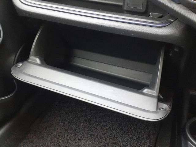 アクア Ｓ　新品タイヤ／保証書／純正　ＳＤナビ／ＥＴＣ／ＥＢＤ付ＡＢＳ／横滑り防止装置／アイドリングストップ／バックモニター／フルセグＴＶ／エアバッグ　運転席／エアバッグ　助手席／パワーウインドウ　バックカメラ（33枚目）