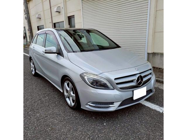 Ｂクラス Ｂ１８０　スポーツ　パノラマルーフ　黒革スポーツシート　運転席・助手席パワーシート　　シートヒーター　純正ＨＤＤナビ＆フルセグＴＶ　Ｂカメラ　ＥＴＣ　１７ＡＷ　レーダーセーフティーＰＫＧ　バリューＰＫＧ　禁煙車（3枚目）