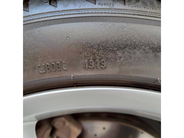 Ｂクラス Ｂ１８０　スポーツ　パノラマルーフ　黒革スポーツシート　運転席・助手席パワーシート　　シートヒーター　純正ＨＤＤナビ＆フルセグＴＶ　Ｂカメラ　ＥＴＣ　１７ＡＷ　レーダーセーフティーＰＫＧ　バリューＰＫＧ　禁煙車（25枚目）