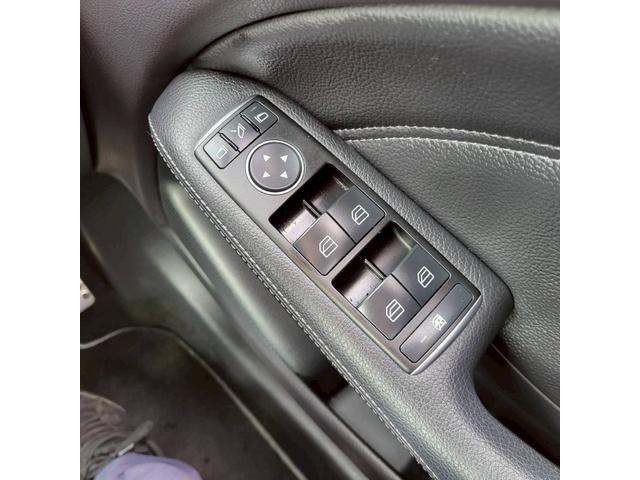 Ｂクラス Ｂ１８０　スポーツ　パノラマルーフ　黒革スポーツシート　運転席・助手席パワーシート　　シートヒーター　純正ＨＤＤナビ＆フルセグＴＶ　Ｂカメラ　ＥＴＣ　１７ＡＷ　レーダーセーフティーＰＫＧ　バリューＰＫＧ　禁煙車（56枚目）