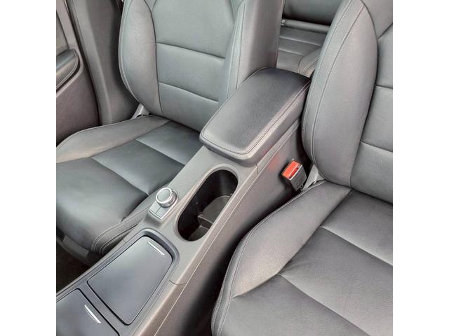 Ｂクラス Ｂ１８０　スポーツ　パノラマルーフ　黒革スポーツシート　運転席・助手席パワーシート　　シートヒーター　純正ＨＤＤナビ＆フルセグＴＶ　Ｂカメラ　ＥＴＣ　１７ＡＷ　レーダーセーフティーＰＫＧ　バリューＰＫＧ　禁煙車（62枚目）