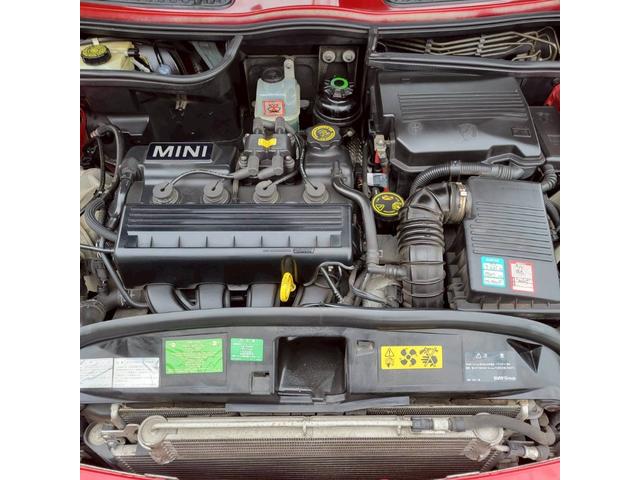 ＭＩＮＩ クーパー　セブン　後期モデル　特別仕様車　専用色ソーラーレッド／シルバールーフ　メッキミラー　専用シート＆専用１６ＡＷ　ＥＴＣ　フォグ　キーレスキー（29枚目）
