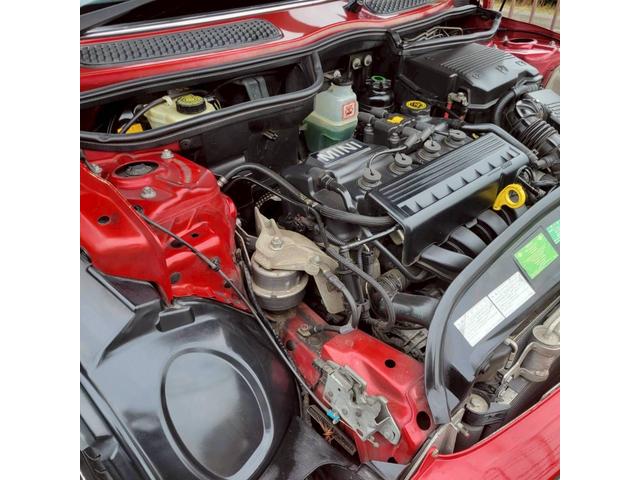 ＭＩＮＩ クーパー　セブン　後期モデル　特別仕様車　専用色ソーラーレッド／シルバールーフ　メッキミラー　専用シート＆専用１６ＡＷ　ＥＴＣ　フォグ　キーレスキー（31枚目）