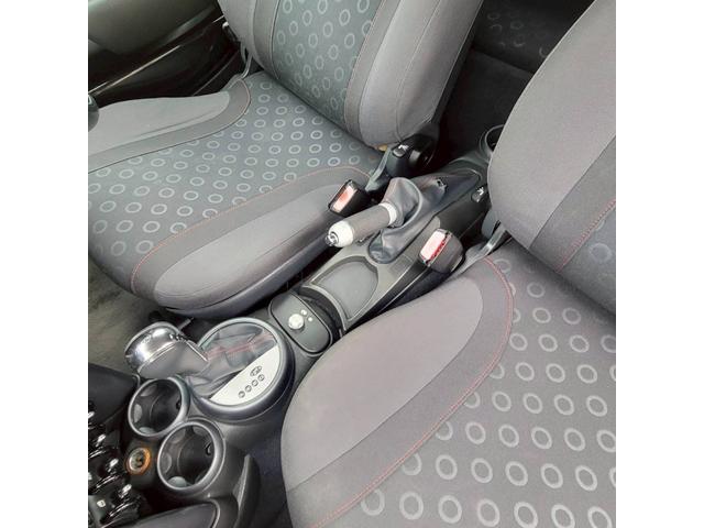 ＭＩＮＩ クーパー　セブン　後期モデル　特別仕様車　専用色ソーラーレッド／シルバールーフ　メッキミラー　専用シート＆専用１６ＡＷ　ＥＴＣ　フォグ　キーレスキー（53枚目）