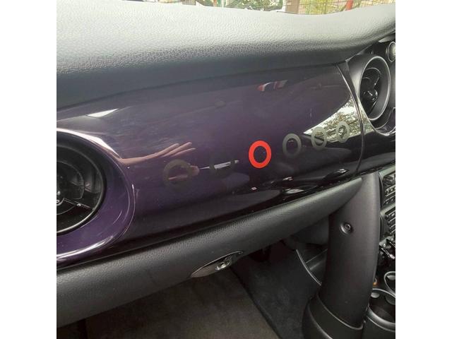 ＭＩＮＩ クーパー　セブン　後期モデル　特別仕様車　専用色ソーラーレッド／シルバールーフ　メッキミラー　専用シート＆専用１６ＡＷ　ＥＴＣ　フォグ　キーレスキー（55枚目）