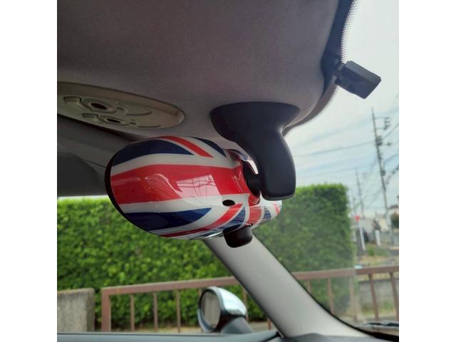 ＭＩＮＩ クーパー　セブン　後期モデル　特別仕様車　専用色ソーラーレッド／シルバールーフ　メッキミラー　専用シート＆専用１６ＡＷ　ＥＴＣ　フォグ　キーレスキー（57枚目）