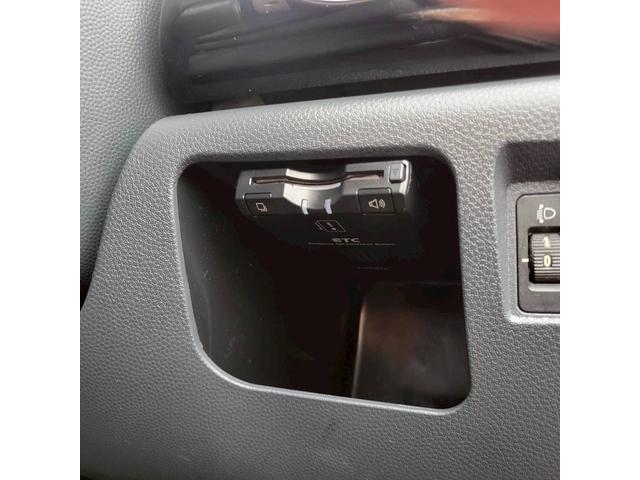 ＭＩＮＩ クーパー　セブン　後期モデル　特別仕様車　専用色ソーラーレッド／シルバールーフ　メッキミラー　専用シート＆専用１６ＡＷ　ＥＴＣ　フォグ　キーレスキー（58枚目）