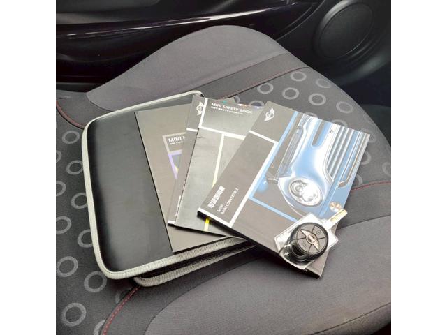 ＭＩＮＩ クーパー　セブン　後期モデル　特別仕様車　専用色ソーラーレッド／シルバールーフ　メッキミラー　専用シート＆専用１６ＡＷ　ＥＴＣ　フォグ　キーレスキー（59枚目）