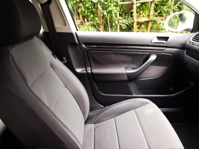 ゴルフヴァリアント TSI コンフォートライン TSI コンフォートライン(5名)屋根付き保管禁煙車アルミTVナビ付ディーラー記録簿H22.23.24.25.27.28.29.31.R2.6.7取扱説明書保証書スペアキードラレコオールシーズンタイヤ(15枚目)