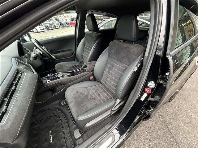 ヴェゼル ハイブリッドＲＳ・ホンダセンシング　純正ナビ／バックカメラ／アダプティブクルーズコントロール／パドルシフト／黒半革温シート／ドライブレコーダー／リアクティブフォースペダル／ＨＤＭＩ入力端子／ＬＥＤヘッドライト／電動パーキングブレーキ（11枚目）