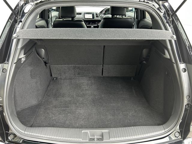 ヴェゼル ハイブリッドＲＳ・ホンダセンシング　純正ナビ／バックカメラ／アダプティブクルーズコントロール／パドルシフト／黒半革温シート／ドライブレコーダー／リアクティブフォースペダル／ＨＤＭＩ入力端子／ＬＥＤヘッドライト／電動パーキングブレーキ（14枚目）